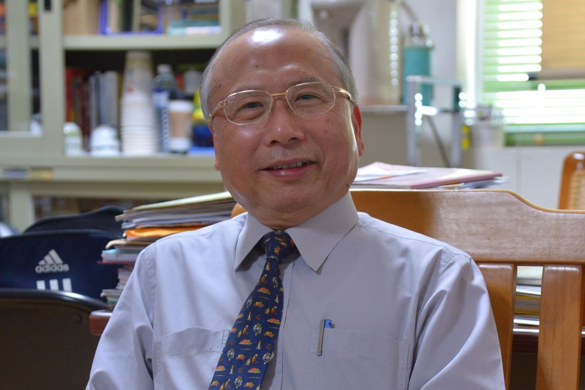 駐日資深外交官 回饋母校 為臺日學術文化交流貢獻心力｜專訪通識教育中心副教授黃煇慶